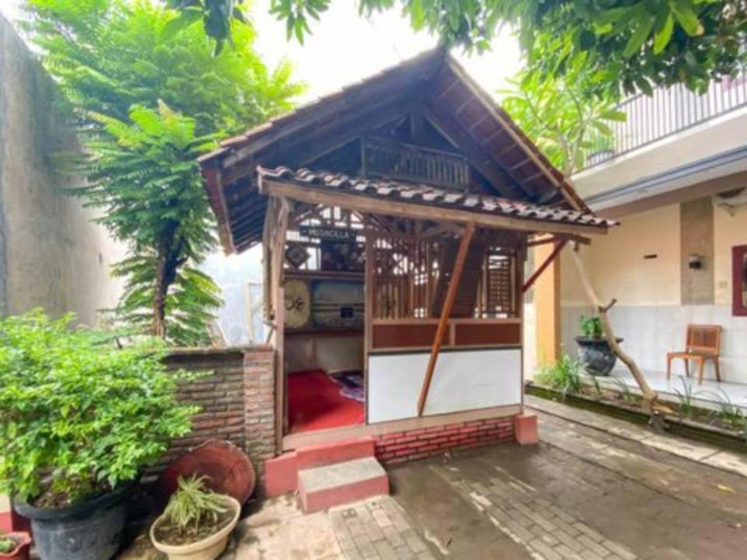 Surya Guest House Probolinggo Dış mekan fotoğraf