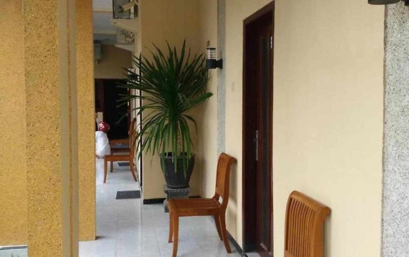 Surya Guest House Probolinggo Dış mekan fotoğraf