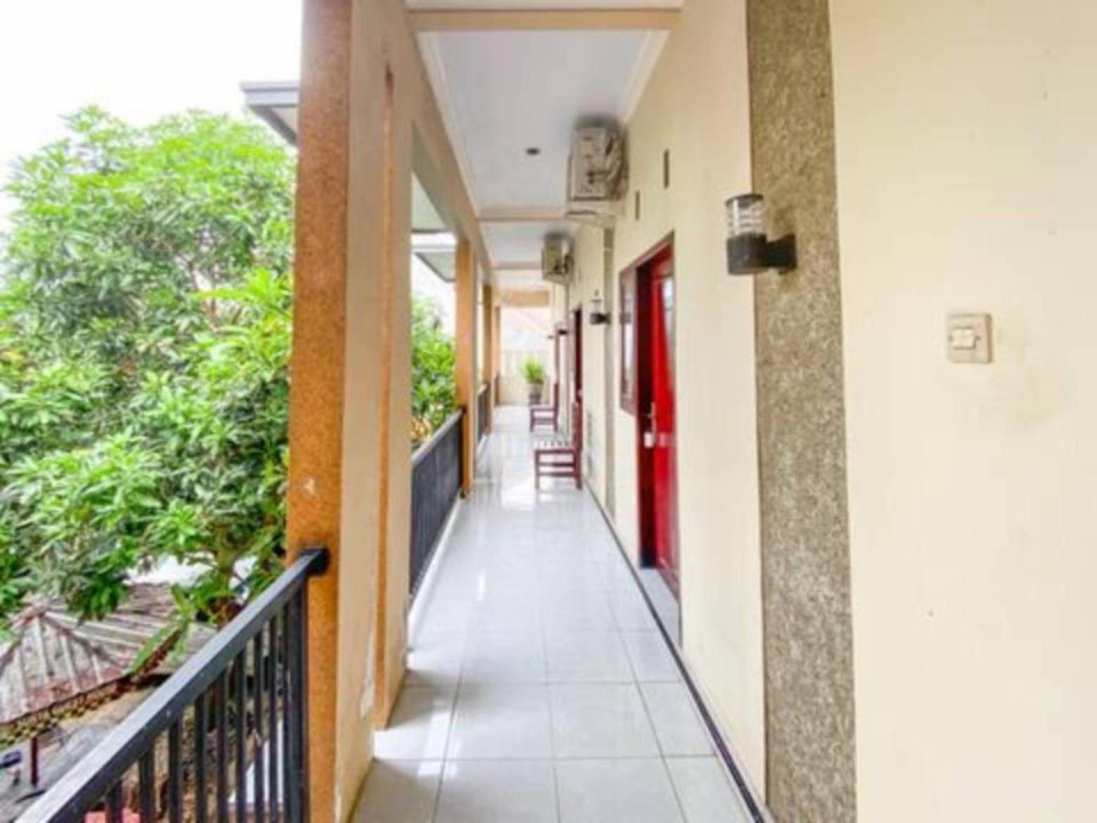Surya Guest House Probolinggo Dış mekan fotoğraf