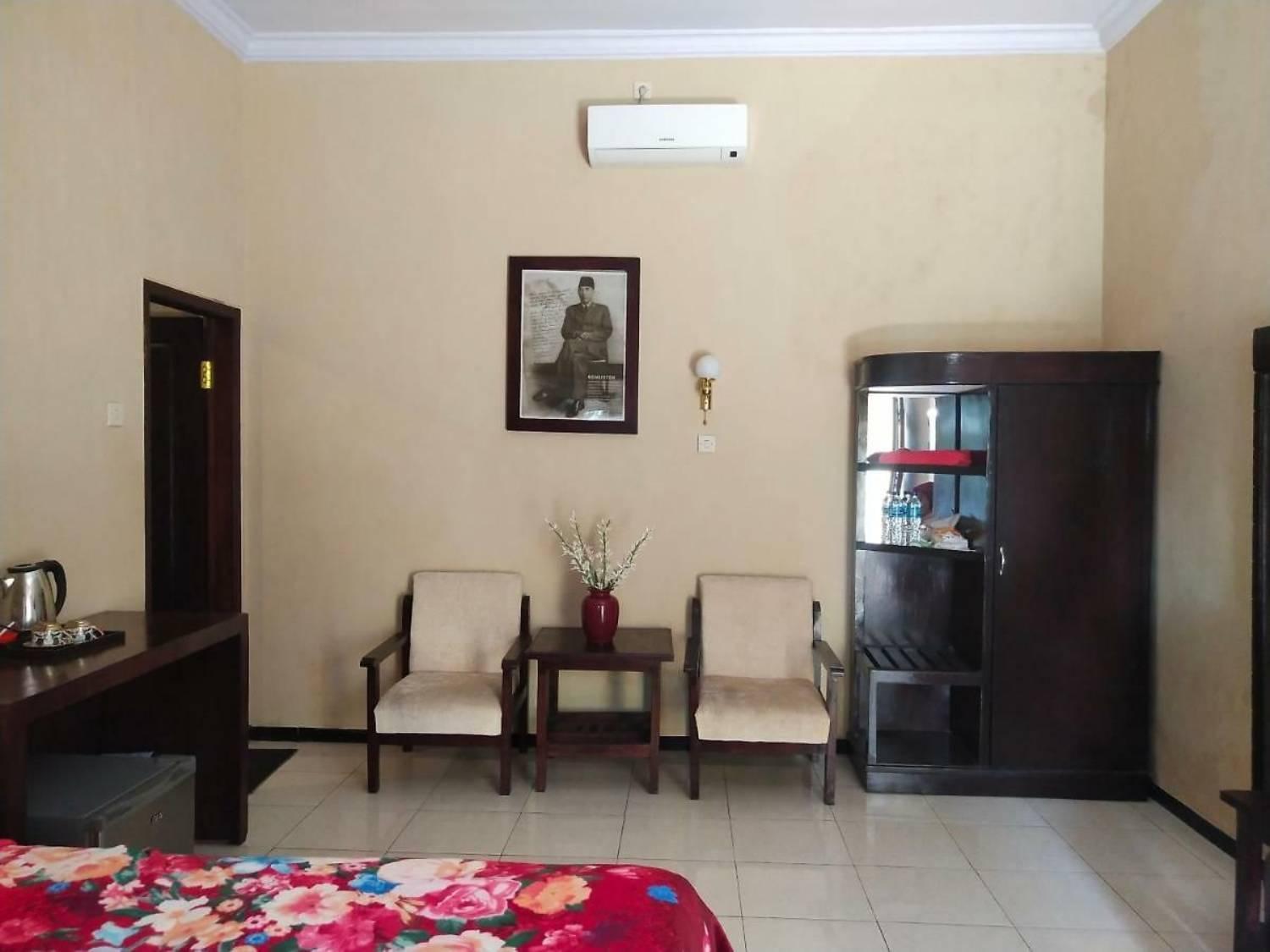 Surya Guest House Probolinggo Dış mekan fotoğraf