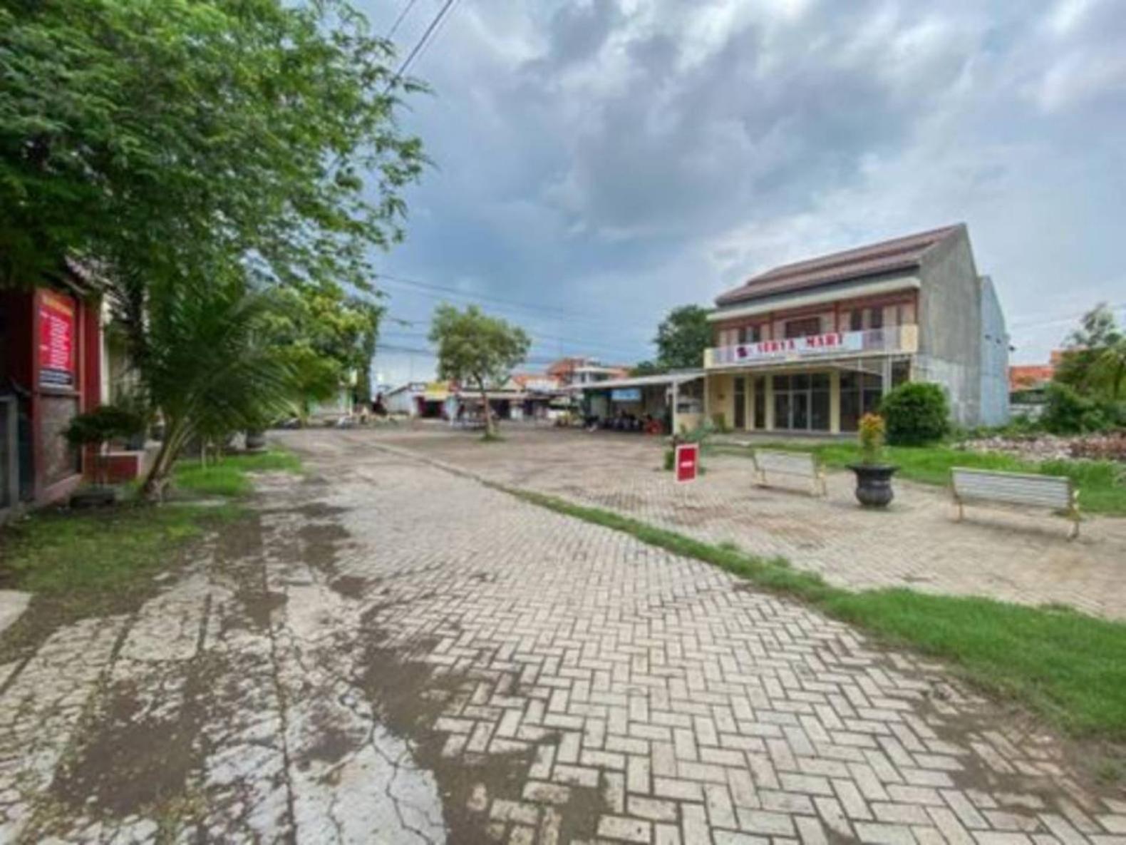 Surya Guest House Probolinggo Dış mekan fotoğraf