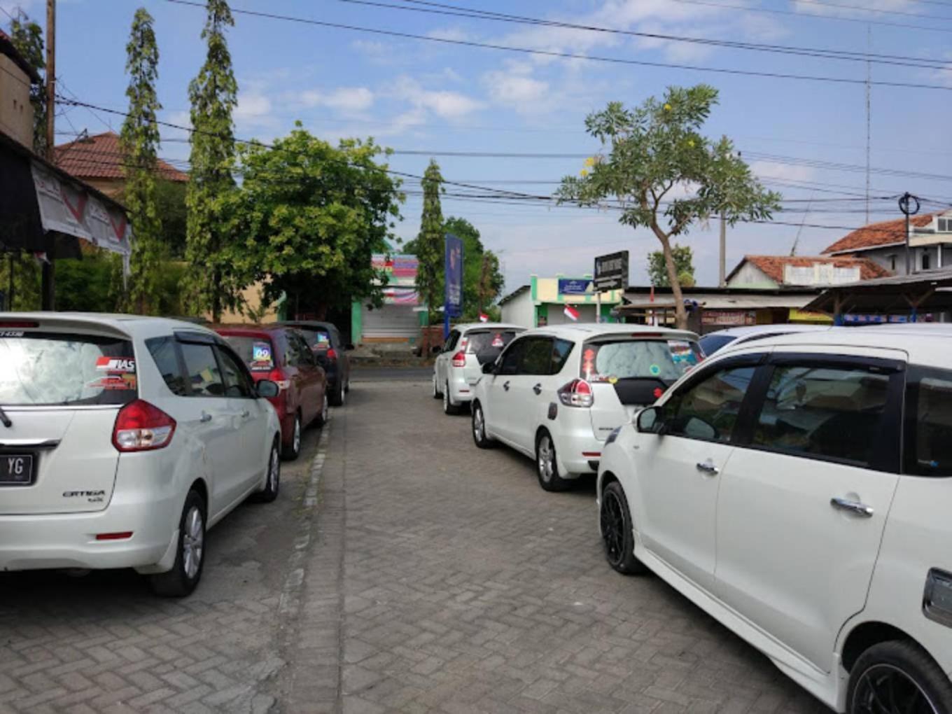 Surya Guest House Probolinggo Dış mekan fotoğraf